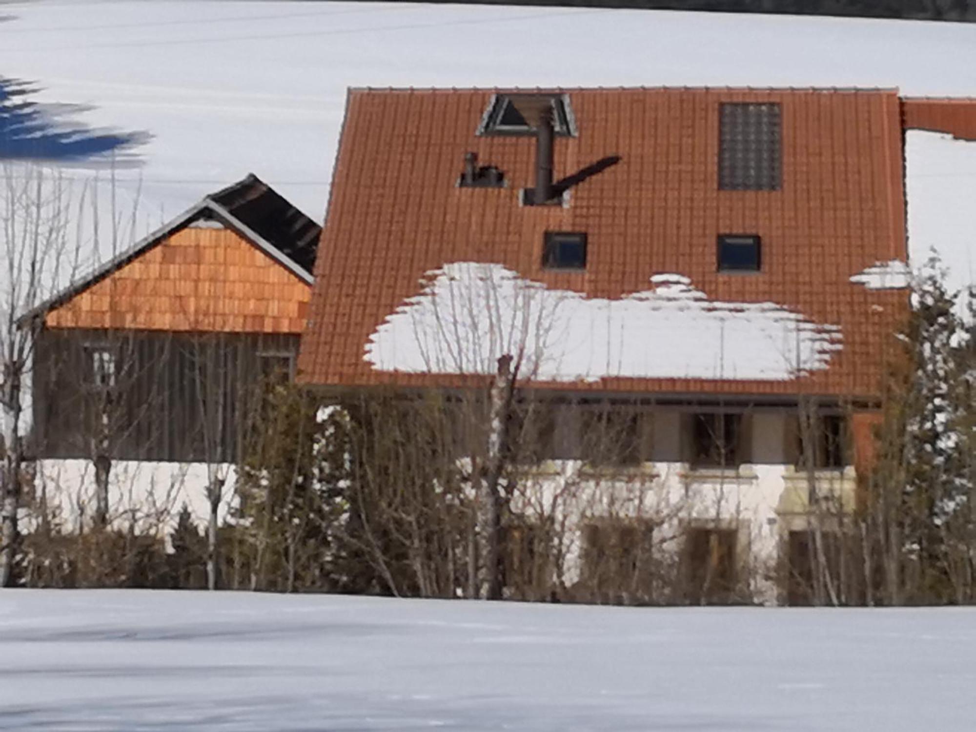 Les Abeilles Bed and Breakfast Romont Eksteriør billede