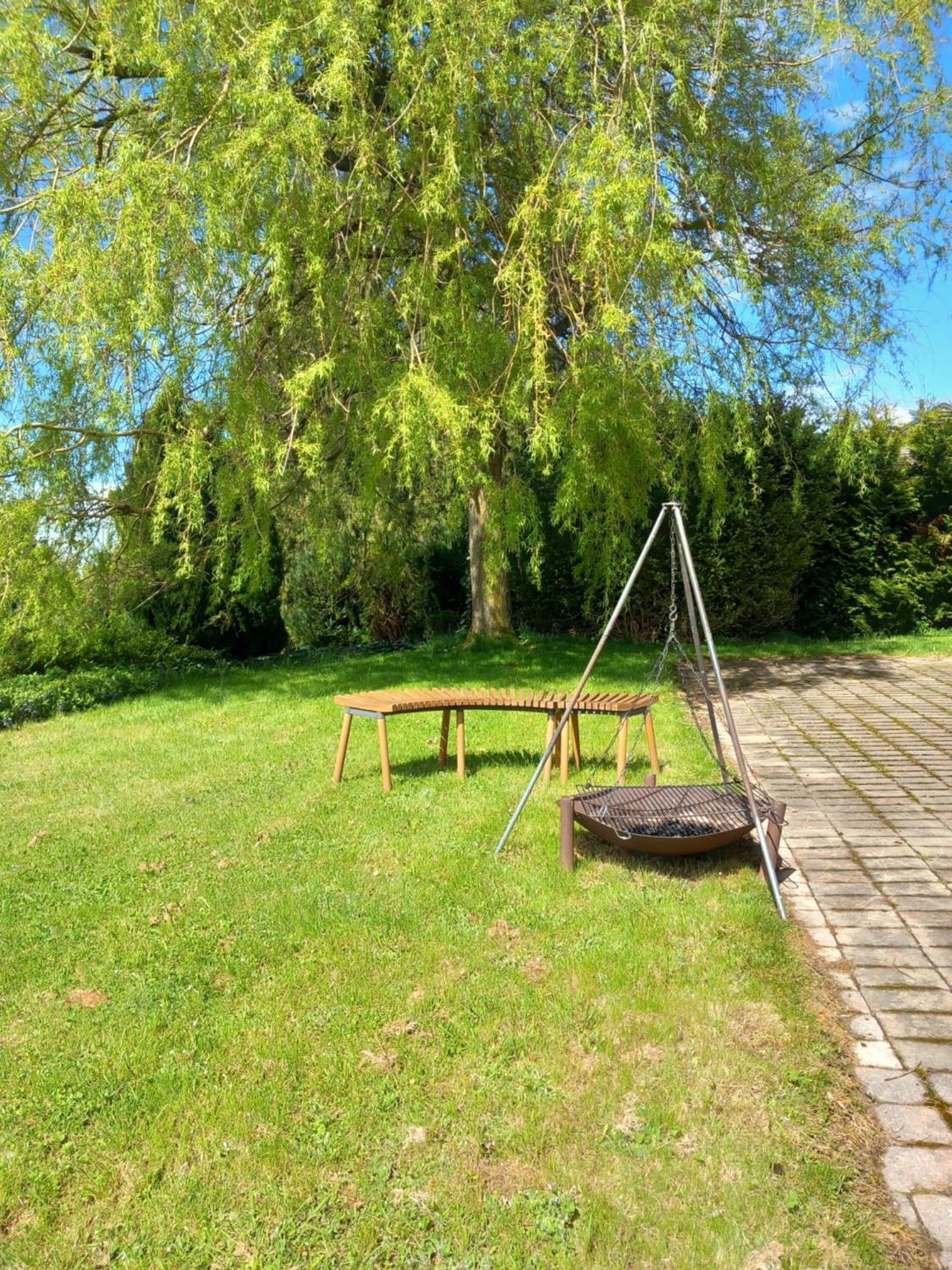 Les Abeilles Bed and Breakfast Romont Eksteriør billede